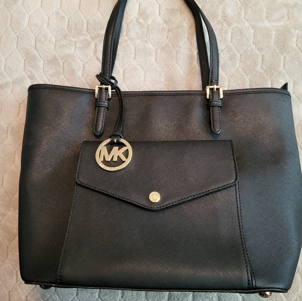 Michael Kors Large Saffiano Black Tote Bag, Gold Hardware, EUC